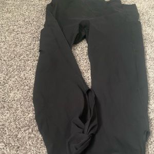 Fabletics capris leggings